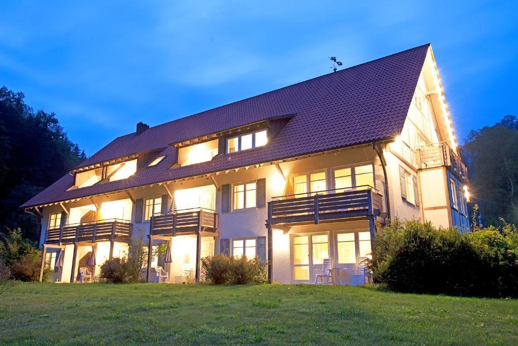 Landhotel Gasthof Wittstaig Gundelfingen  ภายนอก รูปภาพ